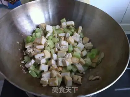 Make Roach shrimp and tofu step 6