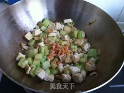 Make Roach shrimp and tofu step 7
