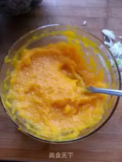 Make Shrimp pumpkin soup step 1