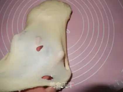 Make Meat pine buns step 4