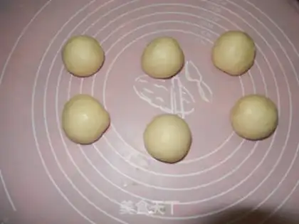 Make Meat pine buns step 7