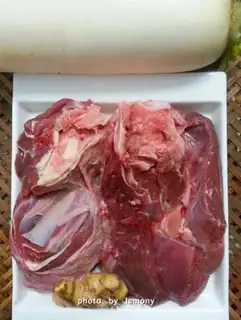 Make Scorch lamb radish soup step 0