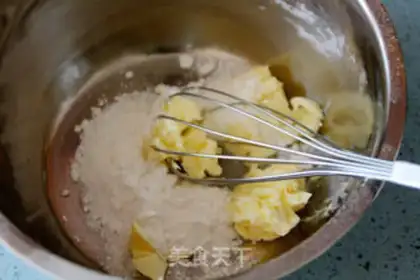 Make Italian pretzel step 2