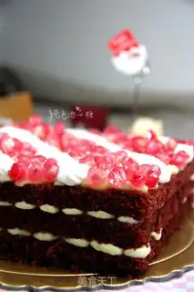Make Red pomegranate velvet cake step 18