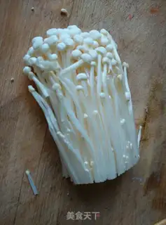 Make Bacon pins and mushrooms step 0