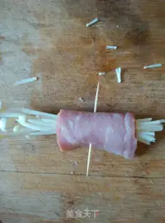 Make Bacon pins and mushrooms step 3