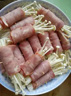 Make Bacon pins and mushrooms step 4