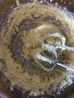 Make Lemon vanilla cake step 2