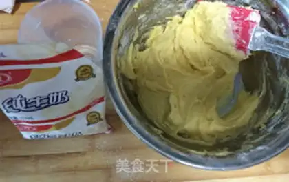 Make Lemon vanilla cake step 5