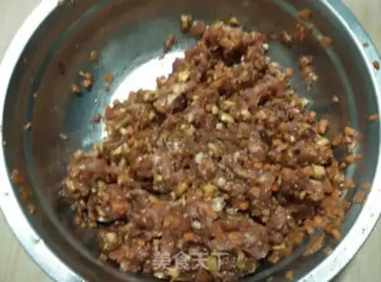 Make A cranberry pork bun step 1