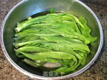 Make Sesame sauce and gravy step 0
