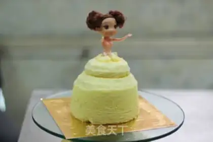 Make Barbie doll cake step 6