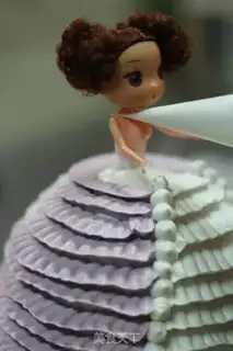 Make Barbie doll cake step 10