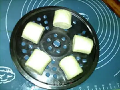 Make Soybean roll step 12