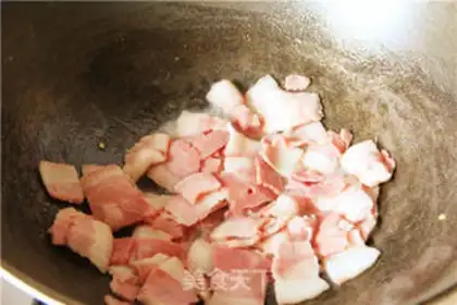 Make A dry pot of tea and mushrooms step 2