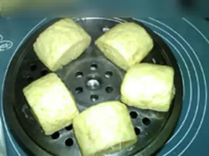 Make Soybean roll step 16