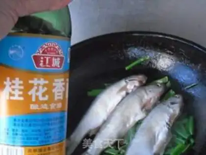 Make Burning fish in the season step 3