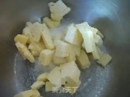 Make A golden orange cake step 0