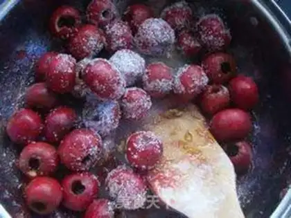 Make A simple mountain cake step 3