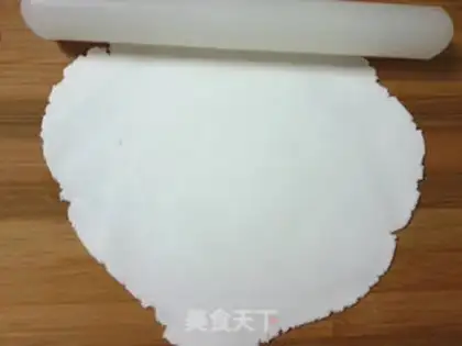 Make Christmas candy cake step 16
