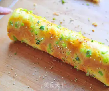 Make Onion pine rolls step 5