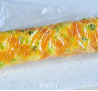 Make Onion pine rolls step 6