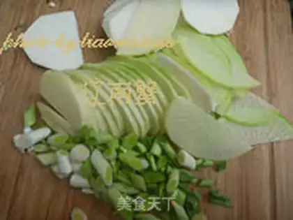 Make Tofu powder soup step 1