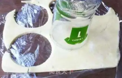 Make Cat claw cookies step 7