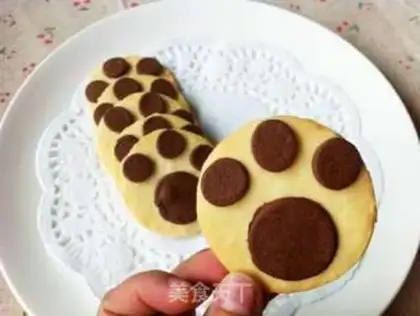 Make Cat claw cookies step 12
