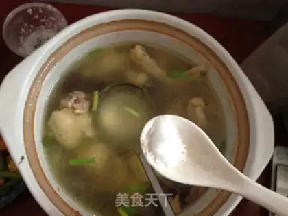 Make Lotus lily chicken soup step 5