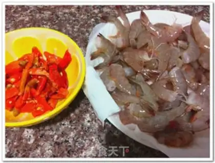 Make Spicy shrimp step 0