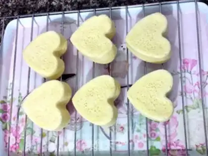Make Cake with cranberry hearts step 13
