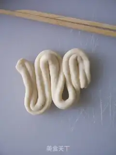 Make The date buns step 4