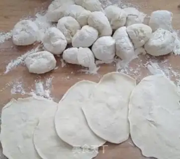 Make Cheese and beef onion pans step 5