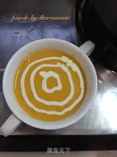 Make Pumpkin soup with salty cream step 7