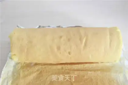 Make Montblanc Chestcake roll step 12