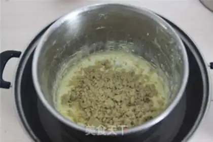 Make Montblanc Chestcake roll step 15
