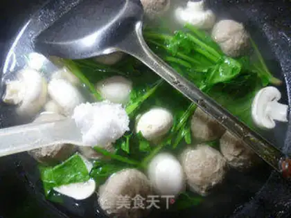 Make Spinach mushroom beefball soup step 6
