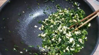 Make Eggs and spinach dumplings step 3