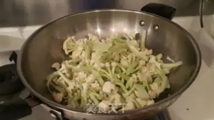 Make Spicy broccoli step 3