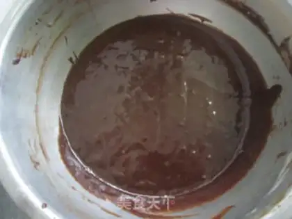 Make walnut chocolate cake step 5