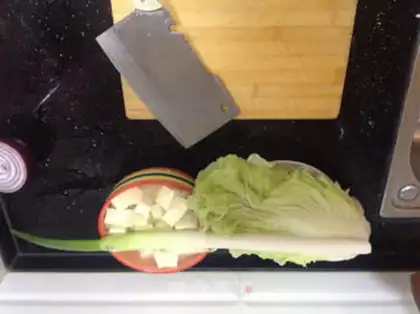 Make Tofu soup step 0