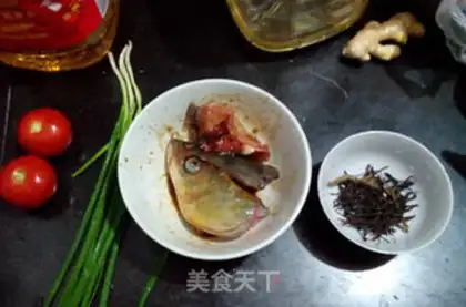 Make Tea, tomato, fish head step 0