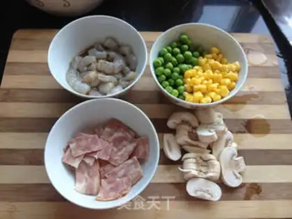 Make Shrimp bacon garden pizza step 4