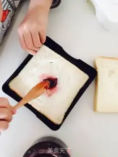 Make Sweet panda sandwich step 2