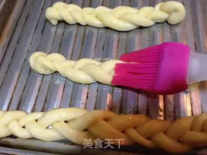 Make Carrot, braid, bread step 5