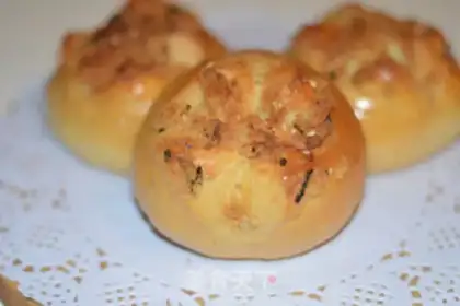 Make Meat pine buns step 8