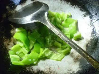 Make Pepper fried mushrooms step 3