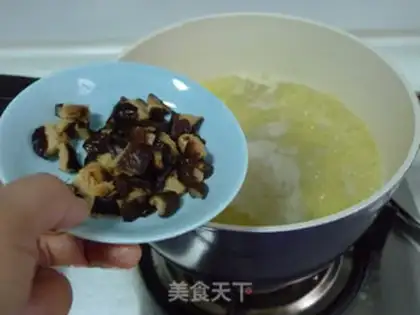 Make Sea cucumber mushroom porridge step 5