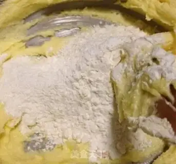 Make Panda cookies step 4